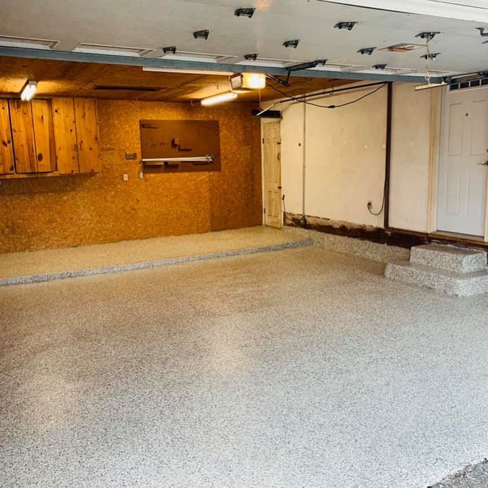 Immokalee garage floor after epoxy coating